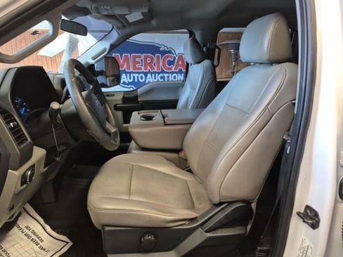 Used 2020 Ford F250 XL w/ Power Equipment Group image 5