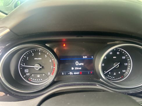 Used 2023 Buick Encore GX Essence w/ Experience Buick Package FWD image 27