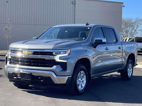 Used 2025 Chevrolet Silverado 1500 LT image 7