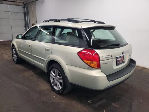 Used 2006 Subaru Outback 3.0R L.L. Bean w/ Popular Equipment Group 2B AWD/4WD image 4