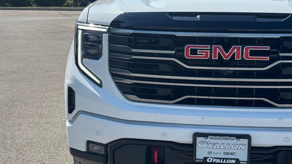 Used 2026 GMC Sierra 1500 AT4 w/ AT4 Premium Package AWD/4WD image 9