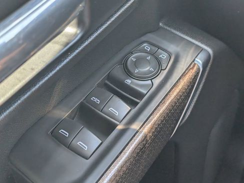 Used 2021 Chevrolet Silverado 2500 LT w/ Convenience Package AWD/4WD image 10