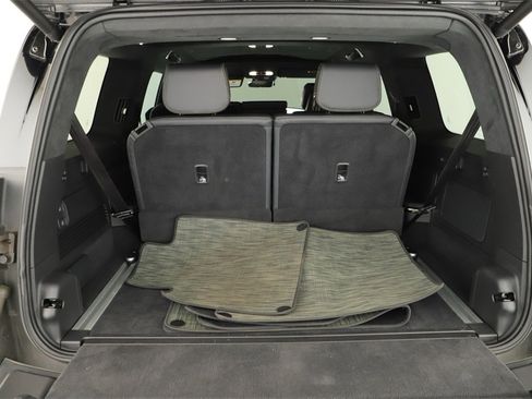 Used 2022 Rivian R1S Launch Edition image 29