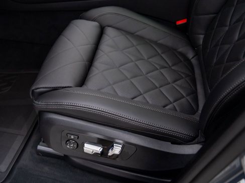 New 2026 BMW X5 xDrive50e image 16