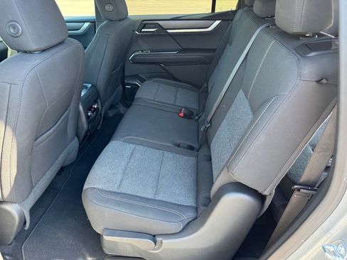 Used 2025 GMC Acadia Elevation FWD image 14