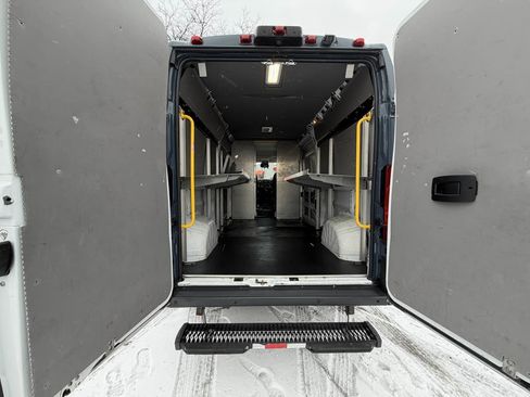 Used 2018 RAM ProMaster 2500 image 14