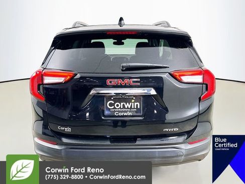 Used 2022 GMC Terrain SLE w/ Driver Convenience Package AWD/4WD image 9