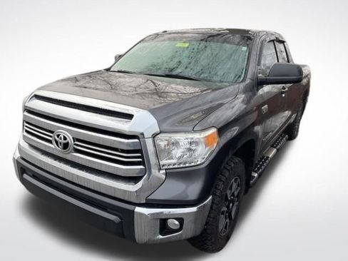 Used 2016 Toyota Tundra SR5 w/ TRD Off Road Package image 5