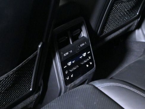 Certified 2024 Porsche Macan 4 Electric AWD/4WD image 20
