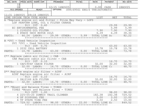 Used 2022 Chevrolet Traverse RS image 35