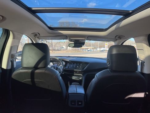 Used 2022 Buick Envision Essence w/ Technology Package I image 10