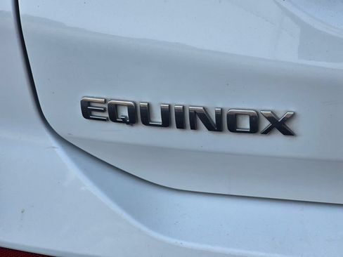 Used 2018 Chevrolet Equinox LT FWD image 17