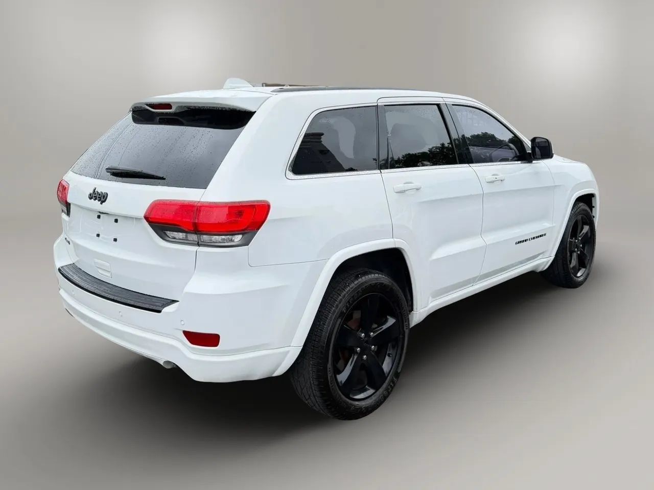 Used 2015 Jeep Grand Cherokee Altitude AWD/4WD image 7