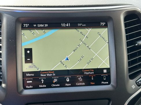 Used 2019 Jeep Cherokee Trailhawk w/ Comfort/Convenience Group image 17