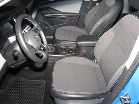 Used 2022 Volkswagen Taos SE FWD image 8