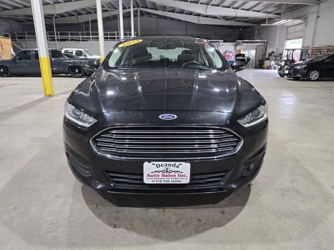 Used 2014 Ford Fusion SE FWD image 17