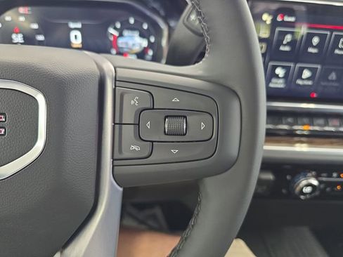 New 2026 GMC Sierra 1500 Elevation image 17