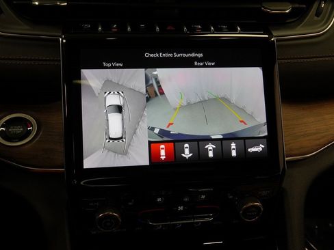 Certified 2024 Jeep Grand Cherokee L Summit w/ High Altitude Package image 34