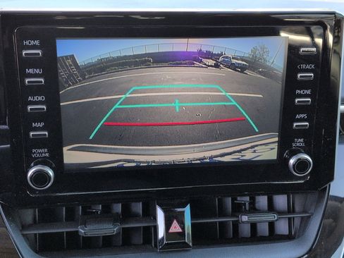 Used 2020 Toyota Corolla LE image 24