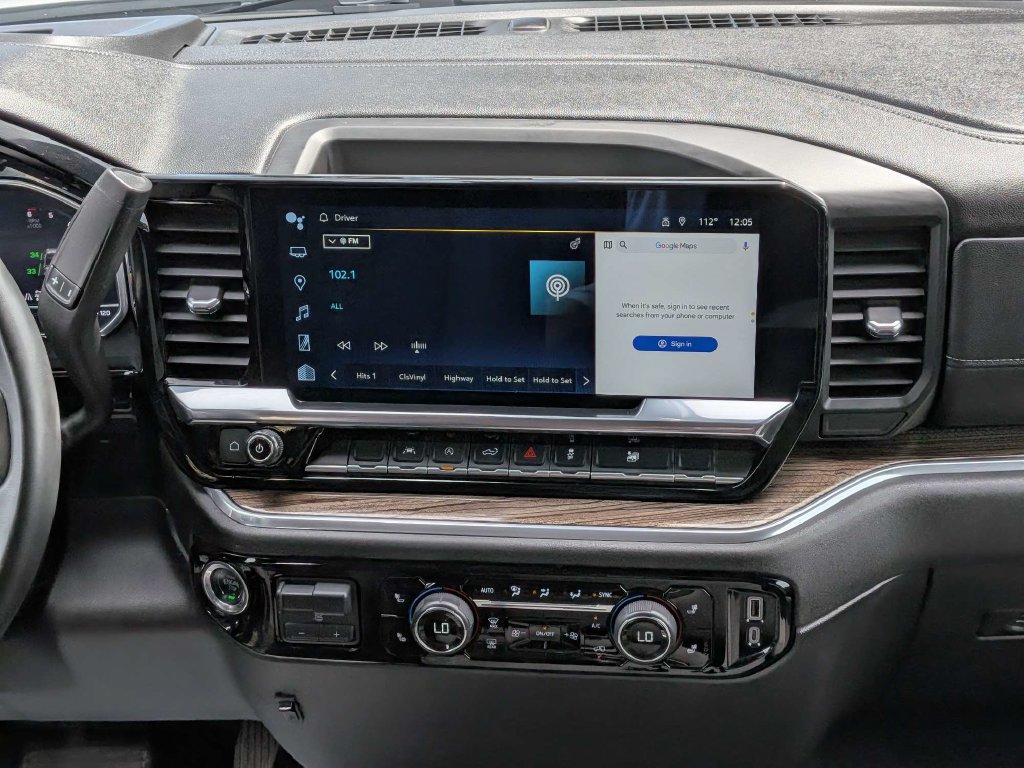 Used 2025 Chevrolet Silverado 1500 LT AWD/4WD image 16