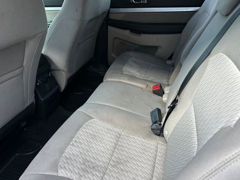 Used 2018 Ford Explorer 4WD image 5