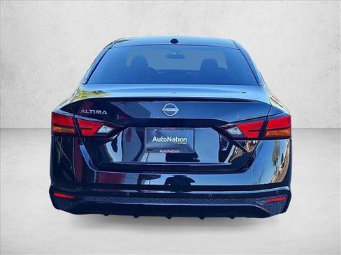 Used 2025 Nissan Altima 2.5 S image 7