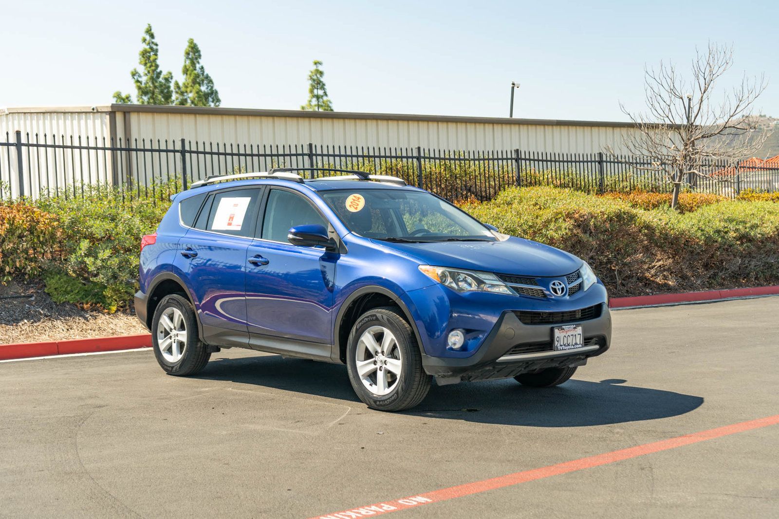 Used 2014 Toyota RAV4 XLE FWD image 3