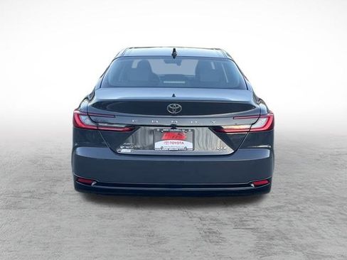 Used 2025 Toyota Camry XLE image 7