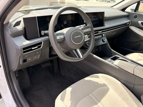 Used 2025 Hyundai Sonata SEL FWD image 12