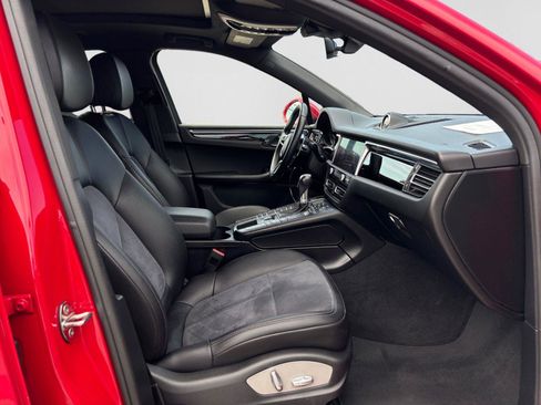Used 2019 Porsche Macan AWD/4WD image 15