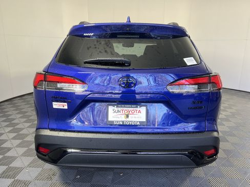 Used 2024 Toyota Corolla Cross AWD Hybrid w/ Convenience Package image 6