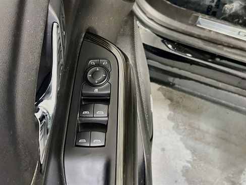 Used 2019 GMC Acadia SLT w/ LPO, Floor Liner Package AWD/4WD image 18