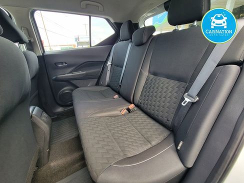 Used 2021 Nissan Kicks SV FWD image 7