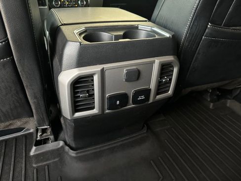 Used 2021 Ford F250 Lariat w/ Chrome Package image 19