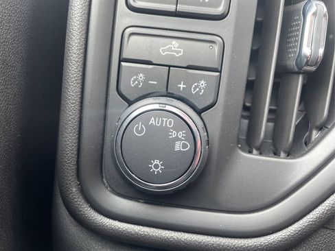 Used 2024 Chevrolet Silverado 1500 Custom Trail Boss w/ Dark Appearance Package image 18