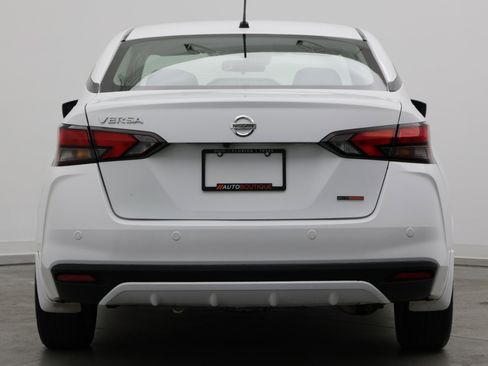 Used 2020 Nissan Versa S FWD image 6