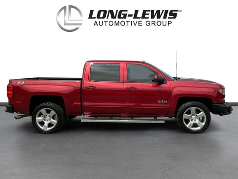 Used 2018 Chevrolet Silverado 1500 LT w/ Texas Edition image 8