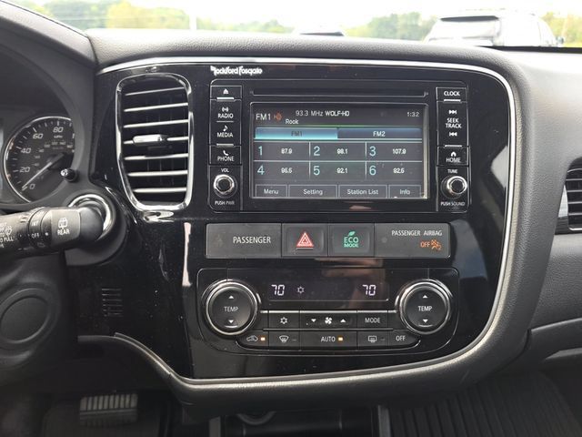 Used 2016 Mitsubishi Outlander GT AWD/4WD image 31