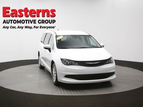 Used 2023 Chrysler Voyager LX FWD image 51