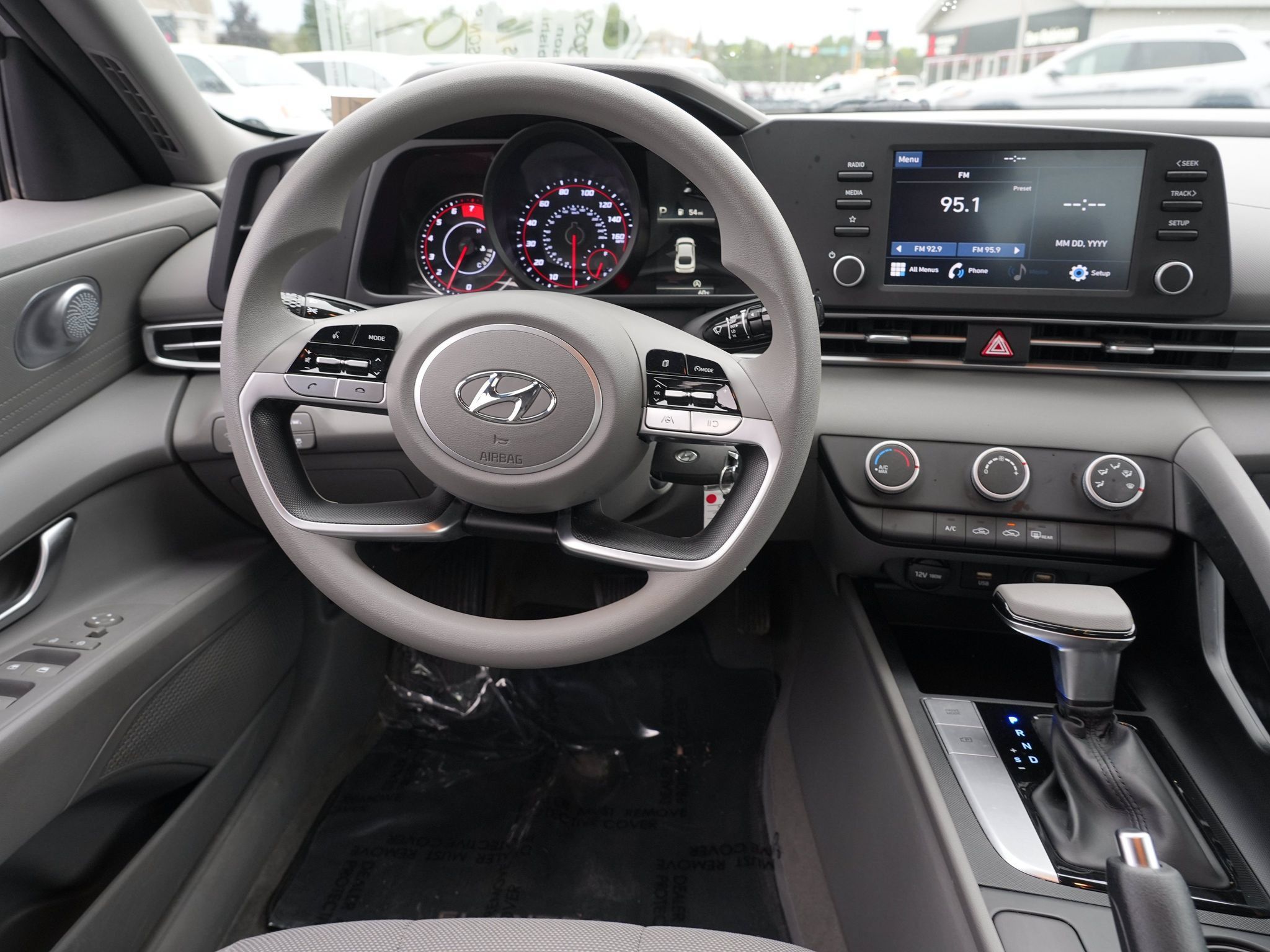 Used 2021 Hyundai Elantra SE FWD image 21