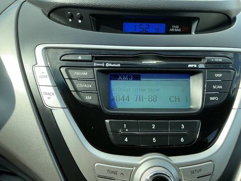 Used 2012 Hyundai Elantra Limited FWD image 27