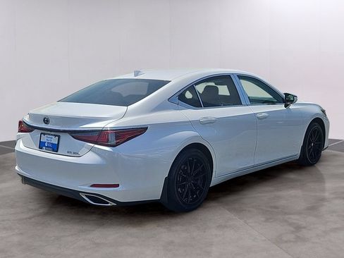 Used 2019 Lexus ES 350 w/ Premium Package FWD image 4