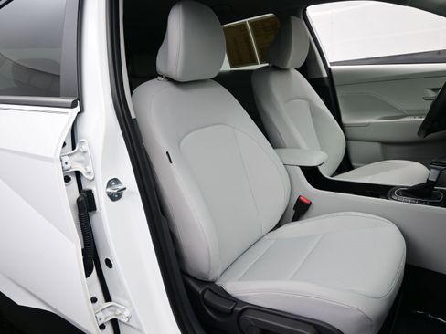 Certified 2026 Hyundai Kona SEL Sport AWD/4WD image 13