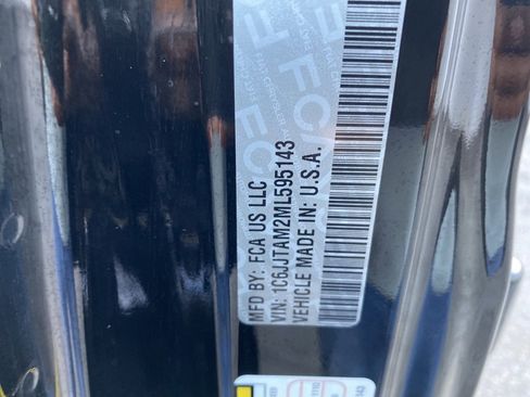 Used 2021 Jeep Gladiator Willys image 40