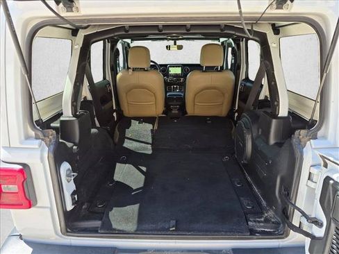 Used 2019 Jeep Wrangler Unlimited Sahara AWD/4WD image 6