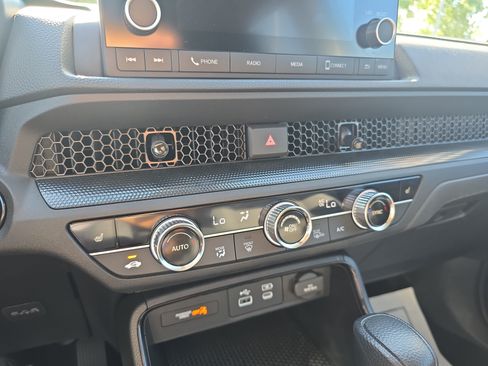 Used 2025 Honda CR-V EX image 22
