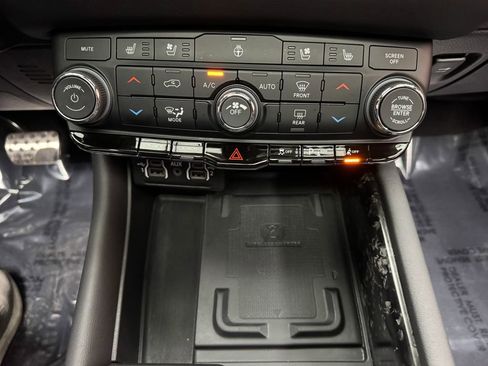 Used 2024 Dodge Durango SRT image 19