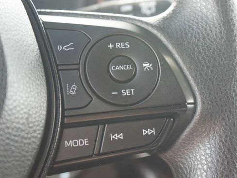 Used 2024 Toyota RAV4 XLE image 9