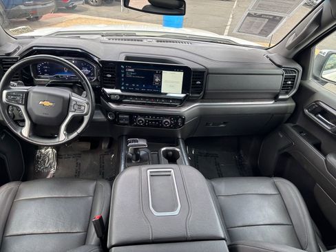 Used 2022 Chevrolet Silverado 1500 LTZ w/ Z71 Off-Road Package AWD/4WD image 20
