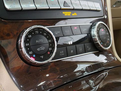 Used 2013 Mercedes-Benz SL 63 AMG image 22